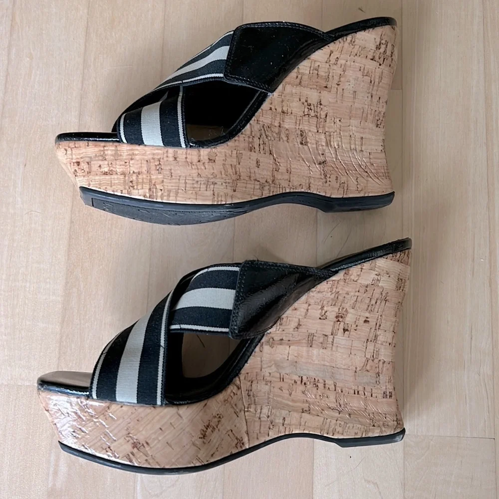 Donald J Pliner “Sim” Cork Wedge Sandals - Picture 5 of 11